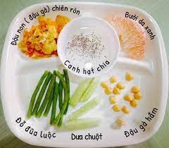 dinh dưỡng cho bé 8 tháng