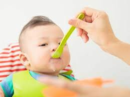 dinh dưỡng cho bé từ 6 đến 12 tháng tuổi